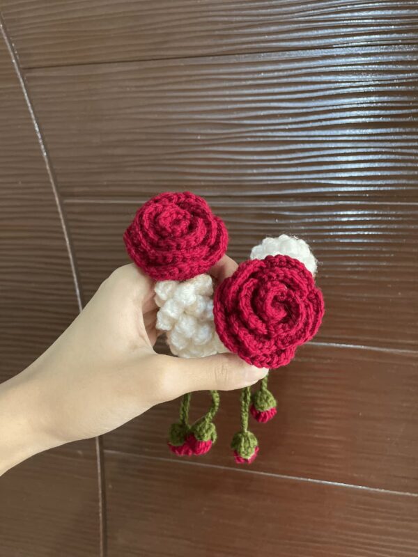 Crochet Rose Gajra With Flower Buds